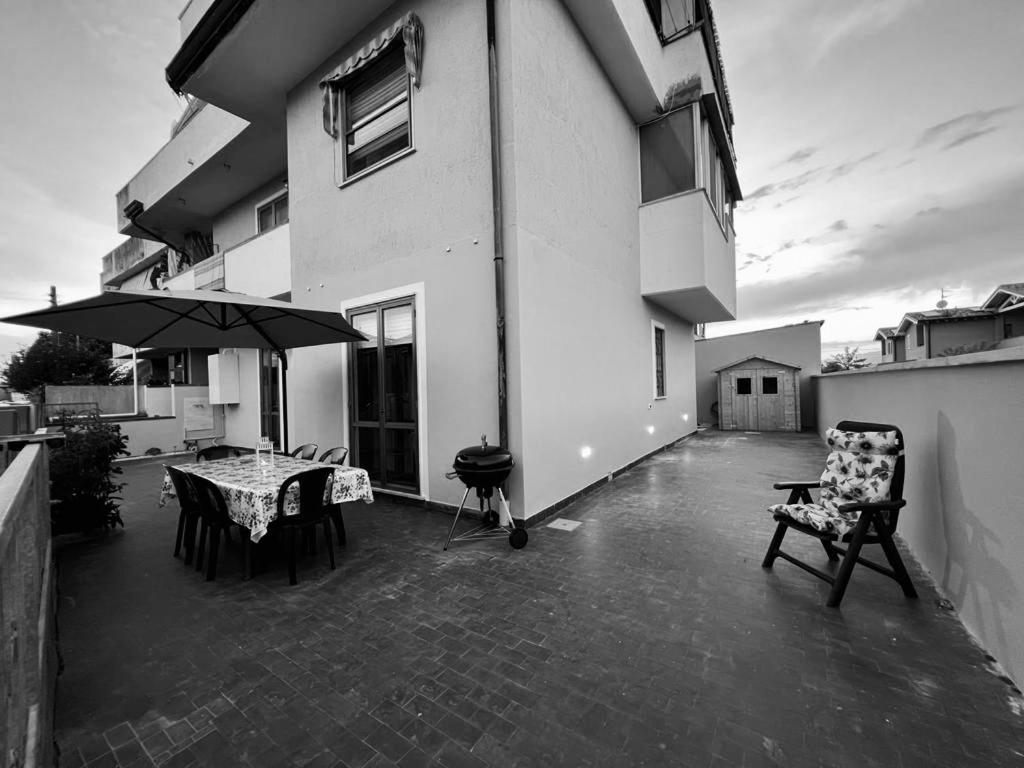 Appartamento Sunflower Viareggio Exterior photo